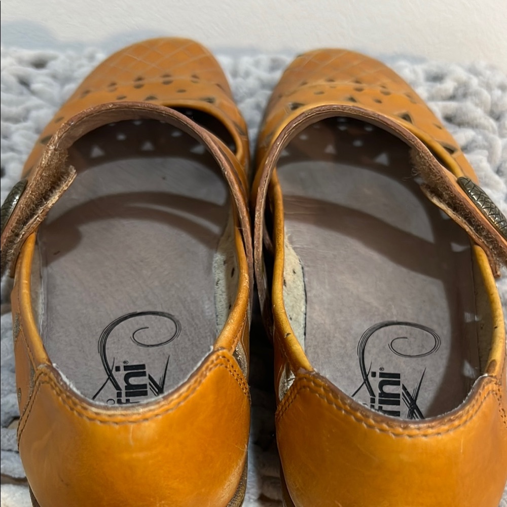 Umberto Raffini Tan Leather Mary Jane Flat with Perforated Design - Picture 14 of 14